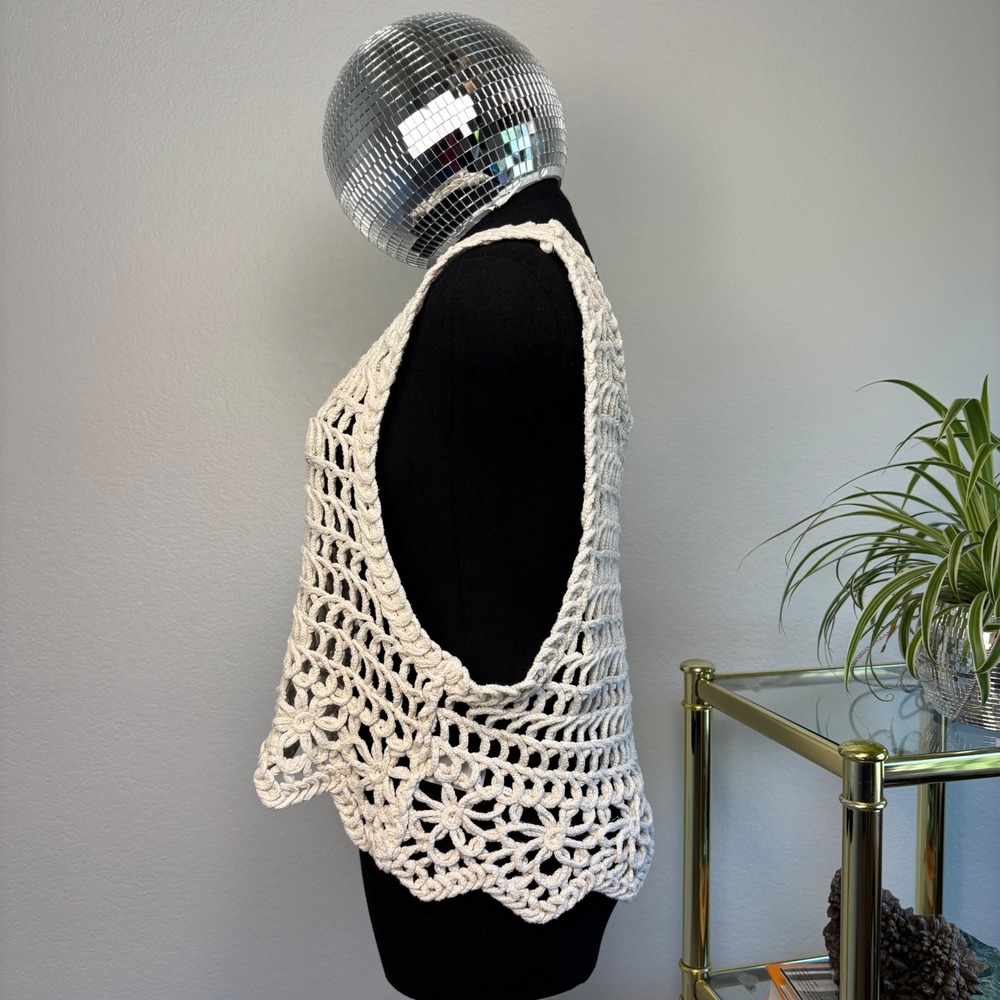 Lulus Weekend Festivals Crochet Cropped Tank Top, Beige Large Boho Hippie 70s - Picture 4 of 16
